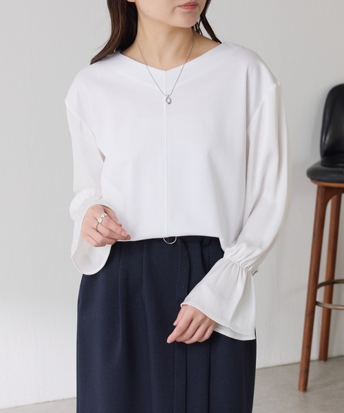 COLLAGE GALLARDAGALANTE(コラージュガリャルダガランテ)の「ドッキングスリーブプルオーバー(Tシャツ/カットソー・レディース・ネイビー/パープル/オフホワイト・FREE)」の2枚目の写真