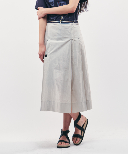 CITYBREEZE(シティブリーズ)の「コットンプリーツベルトロングスカート_LIGHT GREY(スカート・レディース・ライトグレー・SMALL/MEDIUM)」の3枚目の写真