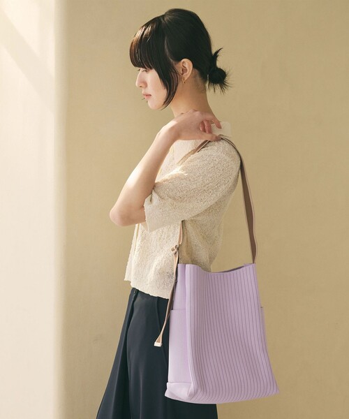 BEAUTY&YOUTH UNITED ARROWS（ビューティーアンドユースユナイテッドアローズ）の「ラインテープ ニット ショルダーバッグ（ショルダーバッグ・レディース・ブラック/ライラック・FREE）」の3枚目の写真