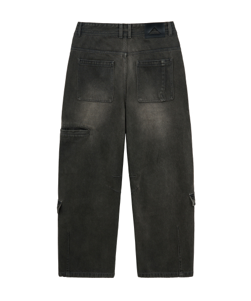 UNGIMMICK（アンジミック）の「SAND WASHED CARGO DENIM PANTS (BROWN)（デニムパンツ・メンズ・その他・SMALL/MEDIUM/LARGE）」の3枚目の写真