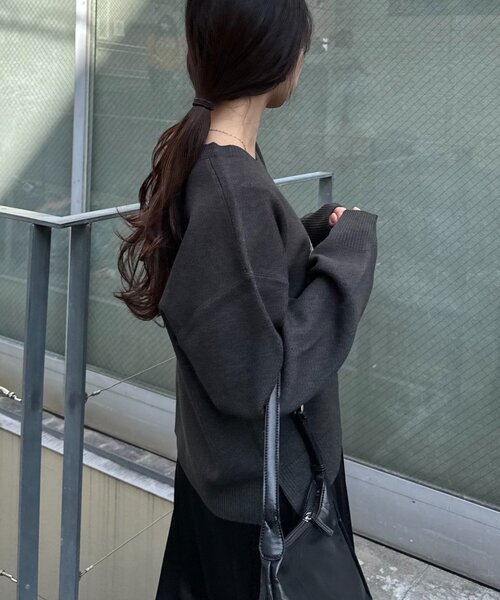 CIAOPANIC TYPY(チャオパニックティピー)の「スウェットライクカレッジロゴニット(ニット/セーター・レディース・ブラウン/レッド/チャコールグレー/グレー・ONE SIZE)」の15枚目の写真