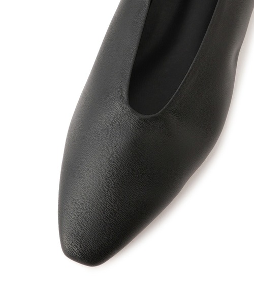 SALON adam et rope'（サロン アダム エ ロペ）の「【W S（ドゥーブル）】ソフトレザーフラットシューズ（パンプス・レディース・ブラック/ベージュ・37.5/37/36.5/36）」の17枚目の写真