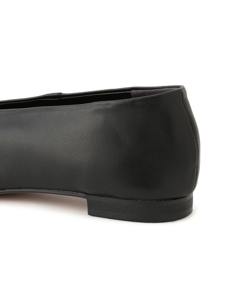 SALON adam et rope'（サロン アダム エ ロペ）の「【W S（ドゥーブル）】ソフトレザーフラットシューズ（パンプス・レディース・ブラック/ベージュ・37.5/37/36.5/36）」の21枚目の写真