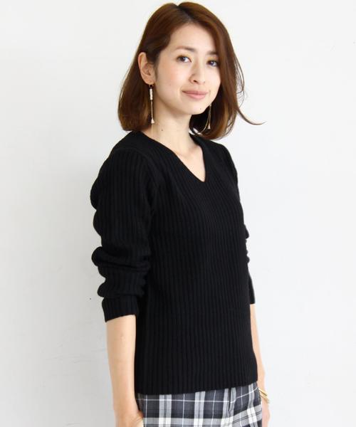 BEAUTY&YOUTH UNITED ARROWS（ビューティーアンドユースユナイテッドアローズ）の「BY 2×2リブVネックニットプルオーバー◆（ニット/セーター・レディース・ホワイト/ブラック/ライトグレー/ブラウン・FREE）」の3枚目の写真