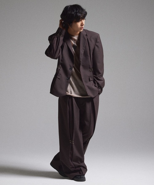 GRANCY（グランシー）の「【GRANCY】Pierced Tuck Tailored Jacket / ピアスデザインタックテーラードジャケット（テーラードジャケット・メンズ・ブラウン/ブラック・S/M/L）」の8枚目の写真