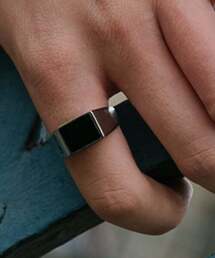 BR21 Black square ring #