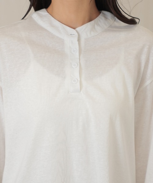 DAYRA（デイラ）の「異素材 ハーフボタン 長袖 カット トップス ヘンリーネック（Tシャツ/カットソー・レディース・ホワイト・M/XL）」の8枚目の写真