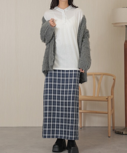 DAYRA（デイラ）の「異素材 ハーフボタン 長袖 カット トップス ヘンリーネック（Tシャツ/カットソー・レディース・ホワイト・M/XL）」の4枚目の写真