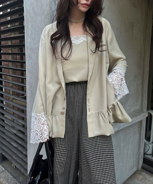 WILLFULLY(ウィルフリー)の「cuffs lace hem balloon frill JK(その他アウター・レディース・ライトベージュ/ブラック/ブラウン系その他・FREE)」の3枚目の写真