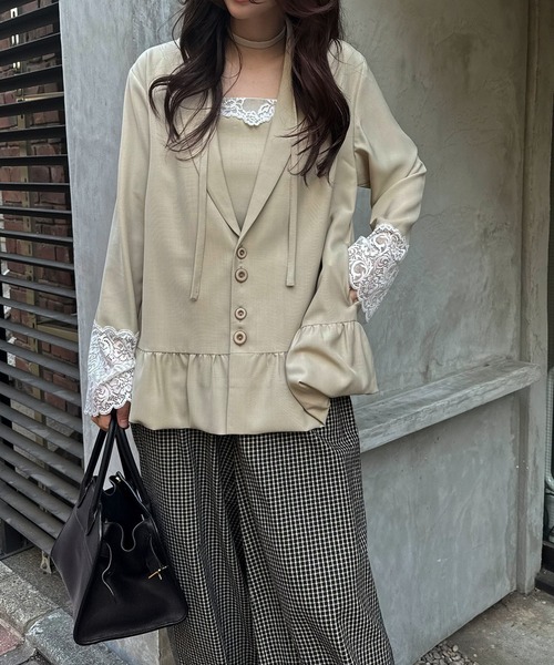 WILLFULLY(ウィルフリー)の「cuffs lace hem balloon frill JK(その他アウター・レディース・ライトベージュ/ブラック/ブラウン系その他・FREE)」の4枚目の写真
