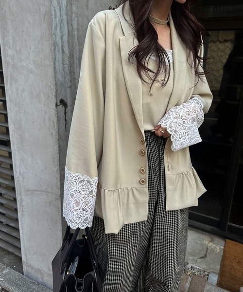 WILLFULLY(ウィルフリー)の「cuffs lace hem balloon frill JK(その他アウター・レディース・ライトベージュ/ブラック/ブラウン系その他・FREE)」の6枚目の写真