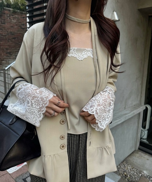 WILLFULLY(ウィルフリー)の「cuffs lace hem balloon frill JK(その他アウター・レディース・ライトベージュ/ブラック/ブラウン系その他・FREE)」の7枚目の写真