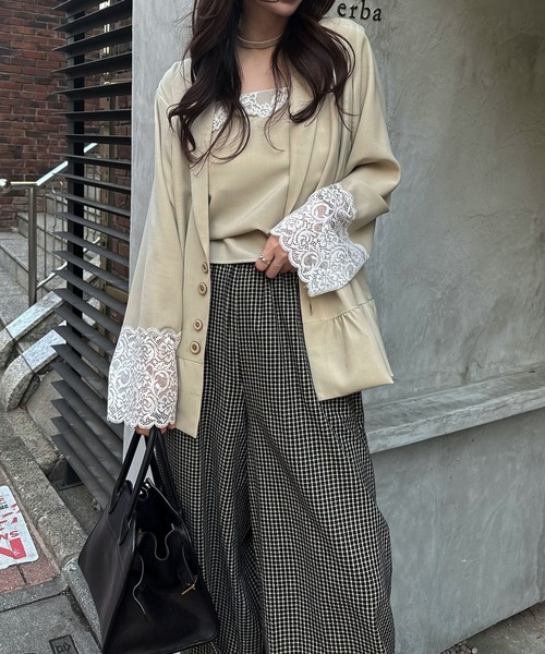 WILLFULLY(ウィルフリー)の「cuffs lace hem balloon frill JK(その他アウター・レディース・ライトベージュ/ブラック/ブラウン系その他・FREE)」の8枚目の写真
