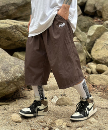 PEACEOFMIND（ピースオブマインド）の「ナイロンツーピンタックバermudaパンツ（ブラウン）（その他パンツ）」