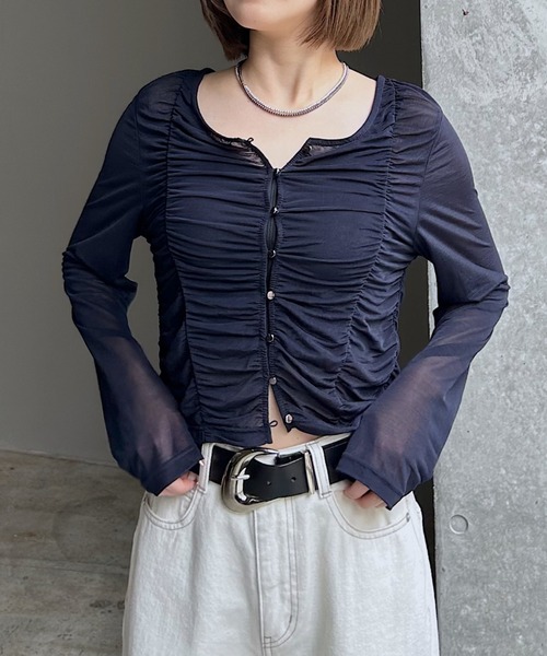 PAGEBOY（ページボーイ）の「【ブラウスなのに伸縮性抜群】エスパンディシャーリング（Tシャツ/カットソー・レディース・オフホワイト/ブラック系その他/ブラック/モーブ系/ネイビー・FREE）」の4枚目の写真