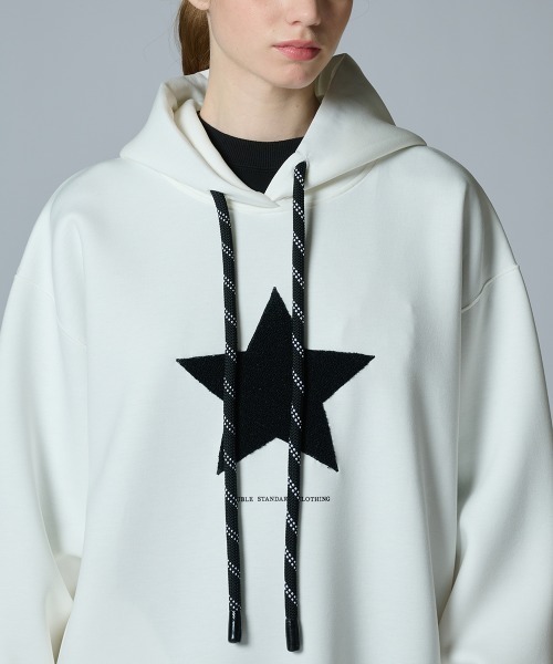 DOUBLE STANDARD CLOTHING（ダブルスタンダードクロージング）の「スター刺繍 フードパーカー(WEB限定)（Tシャツ/カットソー・レディース・ブラック/オフホワイト・FREE）」の9枚目の写真