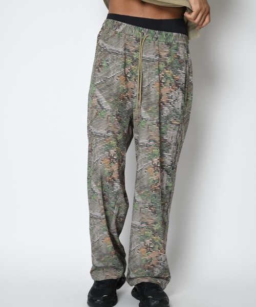 SUPERTHANKS(スーパーサンクス)の「【速乾生、清涼感素材】オリジナルプリントイージーパンツTechnical easy pants(その他パンツ・メンズ・ブラック系その他/その他/ブラック・L/M/S)」の3枚目の写真