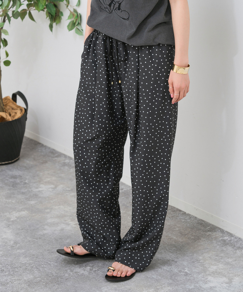 Spick & Span（スピックアンドスパン）の「《WEB限定 / 追加》ドットプリントイージーストレートパンツ（その他パンツ・レディース・マルチ・38/36）」の18枚目の写真