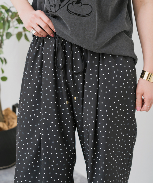 Spick & Span（スピックアンドスパン）の「《WEB限定 / 追加》ドットプリントイージーストレートパンツ（その他パンツ・レディース・マルチ・38/36）」の15枚目の写真