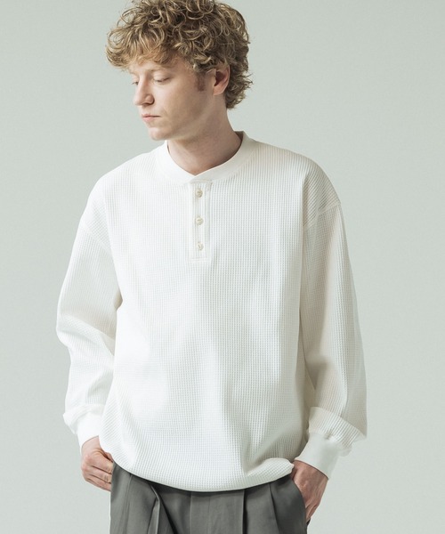 SLICK（スリック）の「【SLICK/スリック】Tech Thermal Drawstring Henley Neck/テックサーマルドローストリングヘンリーネックTシャツ（Tシャツ/カットソー・メンズ・スミクロ/ホワイト/グレー/ブラック・1/3/2）」の7枚目の写真