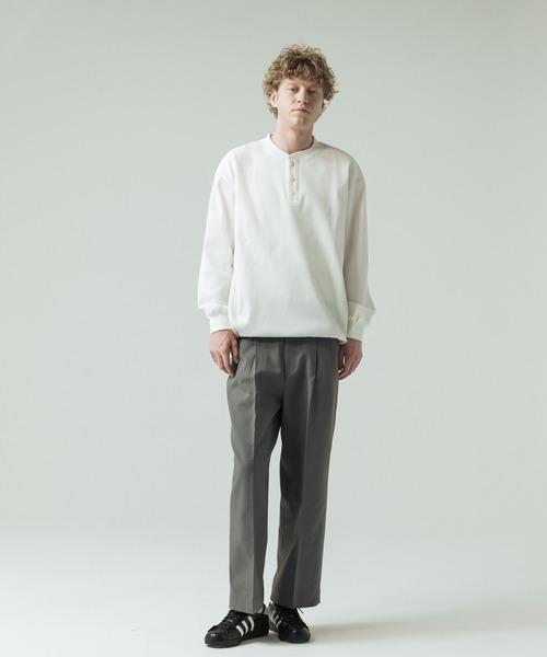 SLICK（スリック）の「【SLICK/スリック】Tech Thermal Drawstring Henley Neck/テックサーマルドローストリングヘンリーネックTシャツ（Tシャツ/カットソー・メンズ・スミクロ/ホワイト/グレー/ブラック・1/3/2）」の12枚目の写真