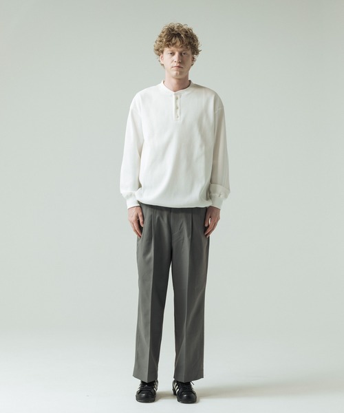 SLICK（スリック）の「【SLICK/スリック】Tech Thermal Drawstring Henley Neck/テックサーマルドローストリングヘンリーネックTシャツ（Tシャツ/カットソー・メンズ・スミクロ/ホワイト/グレー/ブラック・1/3/2）」の15枚目の写真