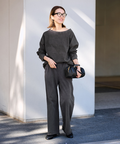 FRAMeWORK（フレームワーク）の「≪追加≫ウェットオゾンセミフレアパンツ（その他パンツ・レディース・ホワイト系その他/サックスブルー/チャコールグレー・36/38）」の4枚目の写真