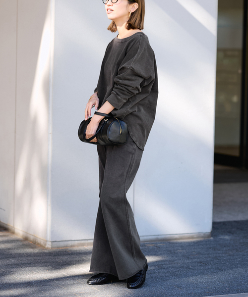 FRAMeWORK（フレームワーク）の「≪追加≫ウェットオゾンセミフレアパンツ（その他パンツ・レディース・ホワイト系その他/サックスブルー/チャコールグレー・36/38）」の5枚目の写真