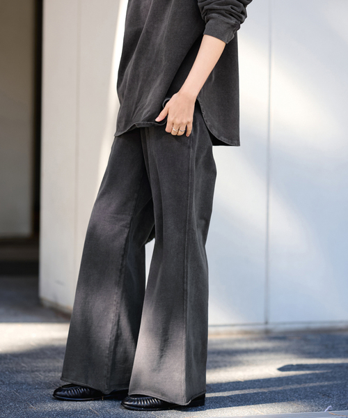 FRAMeWORK（フレームワーク）の「≪追加≫ウェットオゾンセミフレアパンツ（その他パンツ・レディース・ホワイト系その他/サックスブルー/チャコールグレー・36/38）」の8枚目の写真