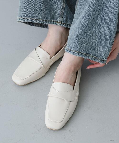 SENSE OF PLACE by URBAN RESEARCH（センスオブプレイスバイアーバンリサーチ）の「クロスベルトローファーパンプス（ローファー・レディース・モカ/ブラック/ライトベージュ・SMALL/MEDIUM/LARGE）」の13枚目の写真