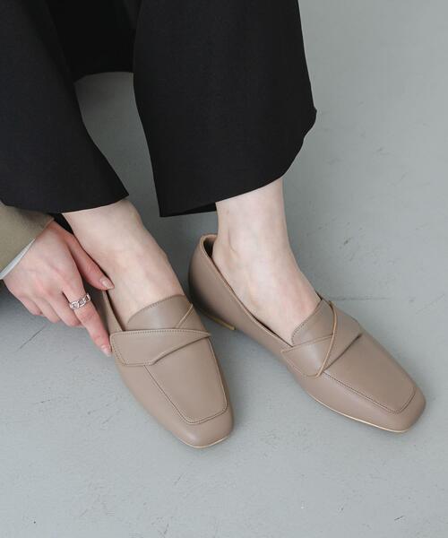 SENSE OF PLACE by URBAN RESEARCH（センスオブプレイスバイアーバンリサーチ）の「クロスベルトローファーパンプス（ローファー・レディース・モカ/ブラック/ライトベージュ・SMALL/MEDIUM/LARGE）」の19枚目の写真