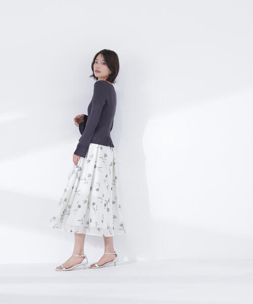NATURAL BEAUTY BASIC(ナチュラルビューティーベーシック)の「◇柄編みフレアスリーブニット(ニット/セーター・レディース・ラベンダー/オフホワイト/チャコールグレー・FREE)」の4枚目の写真
