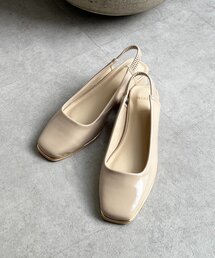 un dix cors（アンディコール）の「バックバンドスクエアパンプス（パンプス）」