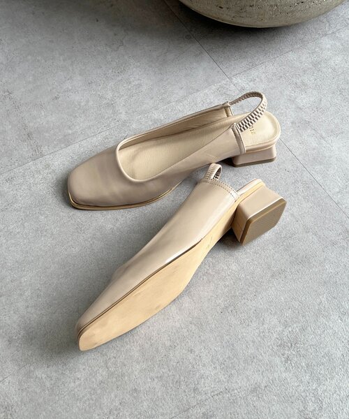 un dix cors（アンディコール）の「バックバンドスクエアパンプス（ブーツ・レディース・シルバー/ブラック/ベージュ・MEDIUM/LARGE）」の13枚目の写真