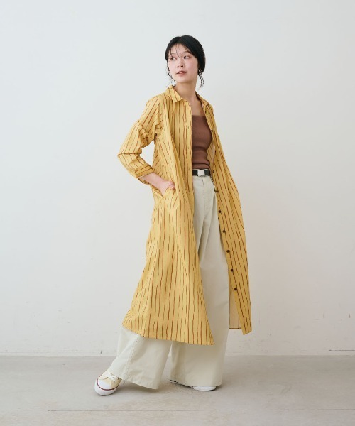 THREE FIFTY STANDARD(スリーフィフティースタンダード)の「THREE FIFTY STANDARD 手で書いたようなストライプ柄のプリントワンピース〈イエロー〉(シャツワンピース・レディース・イエロー系その他・3L/LL/L/M)」の3枚目の写真