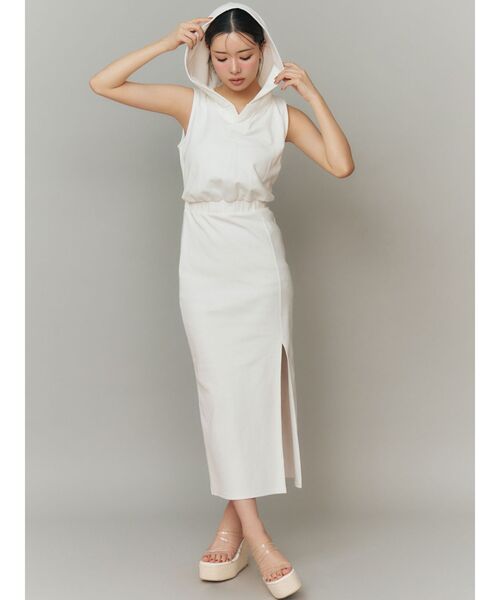 RESEXXY(リゼクシー)の「スウェットフーディワンピース(ワンピース・レディース・ブラック/ホワイト/グレー・FREE)」の10枚目の写真