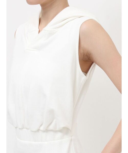 RESEXXY(リゼクシー)の「スウェットフーディワンピース(ワンピース・レディース・ブラック/ホワイト/グレー・FREE)」の16枚目の写真