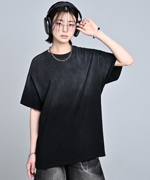 ADRER（アドラー）の「Fade / Gradation Oversize Tee ／ フェード / グラデーション オーバーサイズT（Tシャツ/カットソー・メンズ・グレー系1/ブラック系1/ライトグレー系1/ブラック系2・L/M/S/XS）」の6枚目の写真
