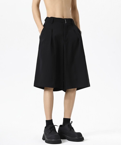 Ressaca(レサーカ)の「ルーズシルエットタックワイドスラックスショートパンツ(スラックス・メンズ・ブラック・M/L)」の4枚目の写真