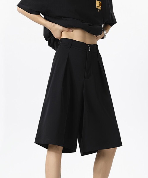 Ressaca(レサーカ)の「ルーズシルエットタックワイドスラックスショートパンツ(スラックス・メンズ・ブラック・M/L)」の6枚目の写真