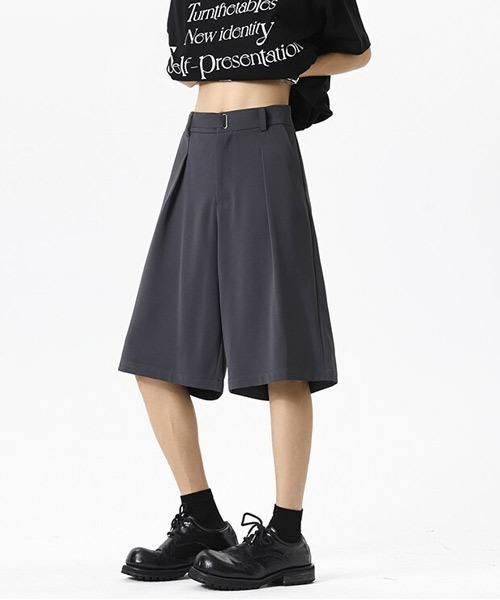 Ressaca(レサーカ)の「ルーズシルエットタックワイドスラックスショートパンツ(スラックス・メンズ・ブラック・M/L)」の9枚目の写真