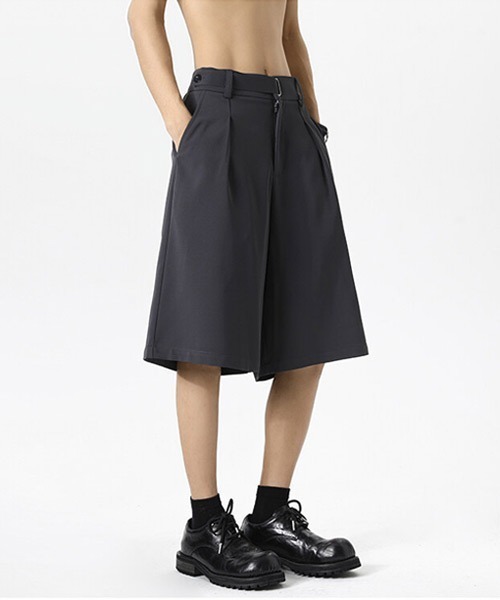 Ressaca(レサーカ)の「ルーズシルエットタックワイドスラックスショートパンツ(スラックス・メンズ・ブラック・M/L)」の8枚目の写真