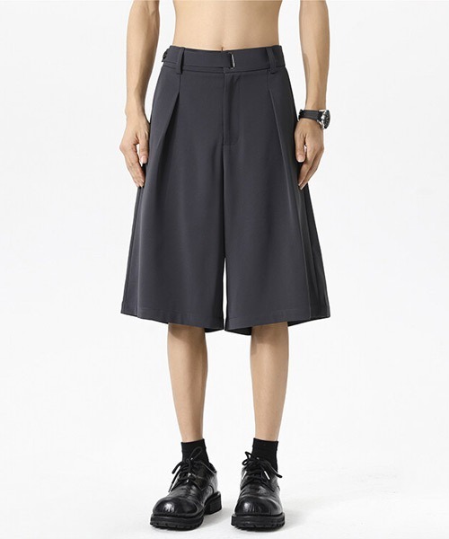 Ressaca(レサーカ)の「ルーズシルエットタックワイドスラックスショートパンツ(スラックス・メンズ・ブラック・M/L)」の10枚目の写真