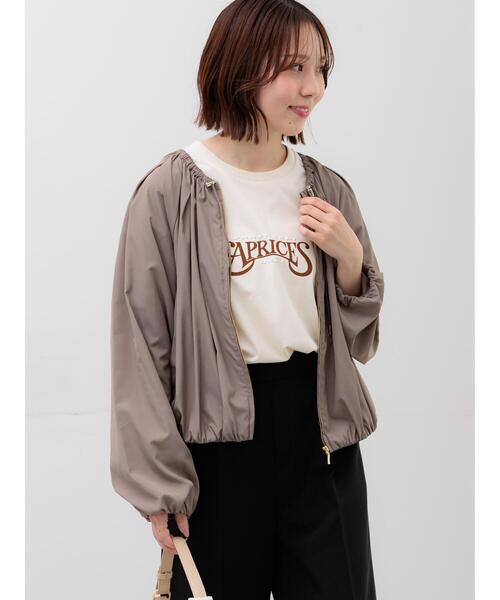 Te chichi(テチチ)の「ノーカラーギャザージップブルゾン(ブルゾン・レディース・モカ/オフホワイト/ネイビー・F)」の16枚目の写真