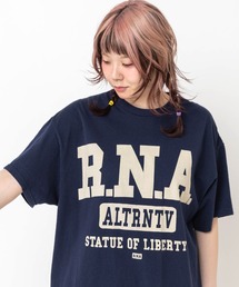 RNA（アールエヌエー）の「M2678 RNAロゴプリントTEE（Tシャツ/カットソー）」