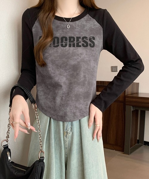 2ly2(トゥーリートゥー)の「ロゴプリント ラグランTシャツ(Tシャツ/カットソー・レディース・ベージュ/カーキ/グレー・FREE)」の14枚目の写真