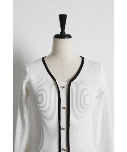 tocco closet(トッコ クローゼット)の「【ZOZO限定】フロントオープンライクバイカラーリブニットトップス(ニット/セーター・レディース・ネイビー×ホワイト/ホワイト×ブラック・M)」の22枚目の写真