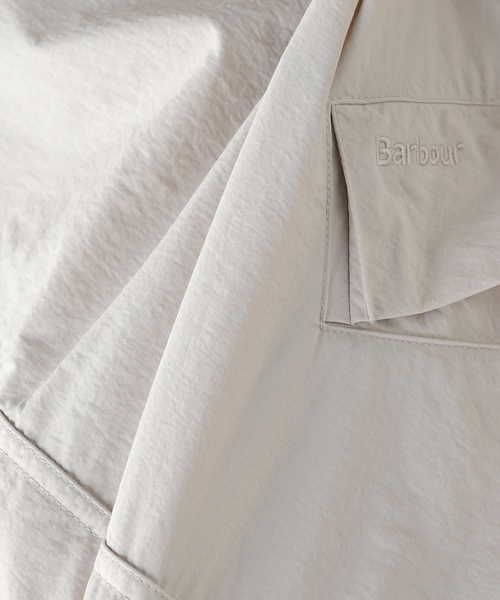 Barbour(バブアー)の「Barbour / バブアー transport nylon casual jacket(ナイロンジャケット・メンズ・アイボリー/ブラック・38/40/36)」の8枚目の写真