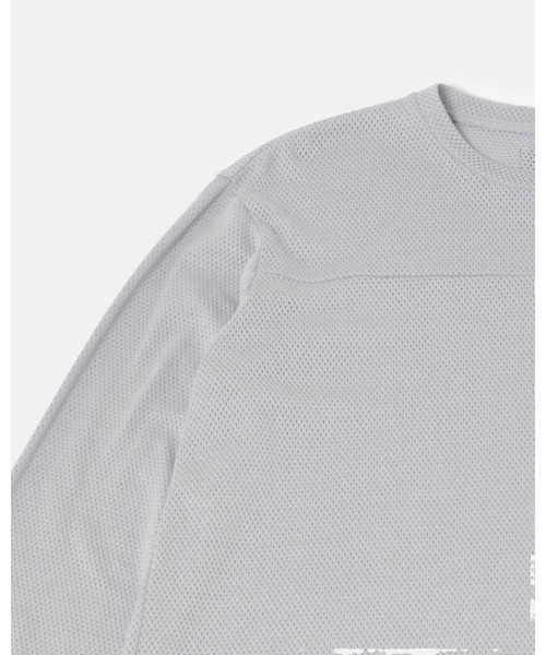 SimplyComplicated（シンプリーコンプリケイテッド）の「PRACTICE COTTON MESH L/S TEE（Tシャツ/カットソー・メンズ・グレー/ネイビー・1/2）」の3枚目の写真