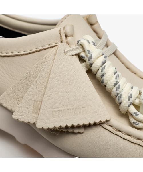Clarks(クラークス)の「クラークス【Clarks】- ワラビーゴアテックス レザーシューズ 防水【Wallabee.GTX (WOMENS) White Leather 26185605】(モカシン/デッキシューズ・レディース・ホワイト・24.0cm/24.5cm/23.0cm/23.5cm)」の8枚目の写真